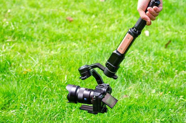 相機穩(wěn)定器中使用導電滑環(huán)